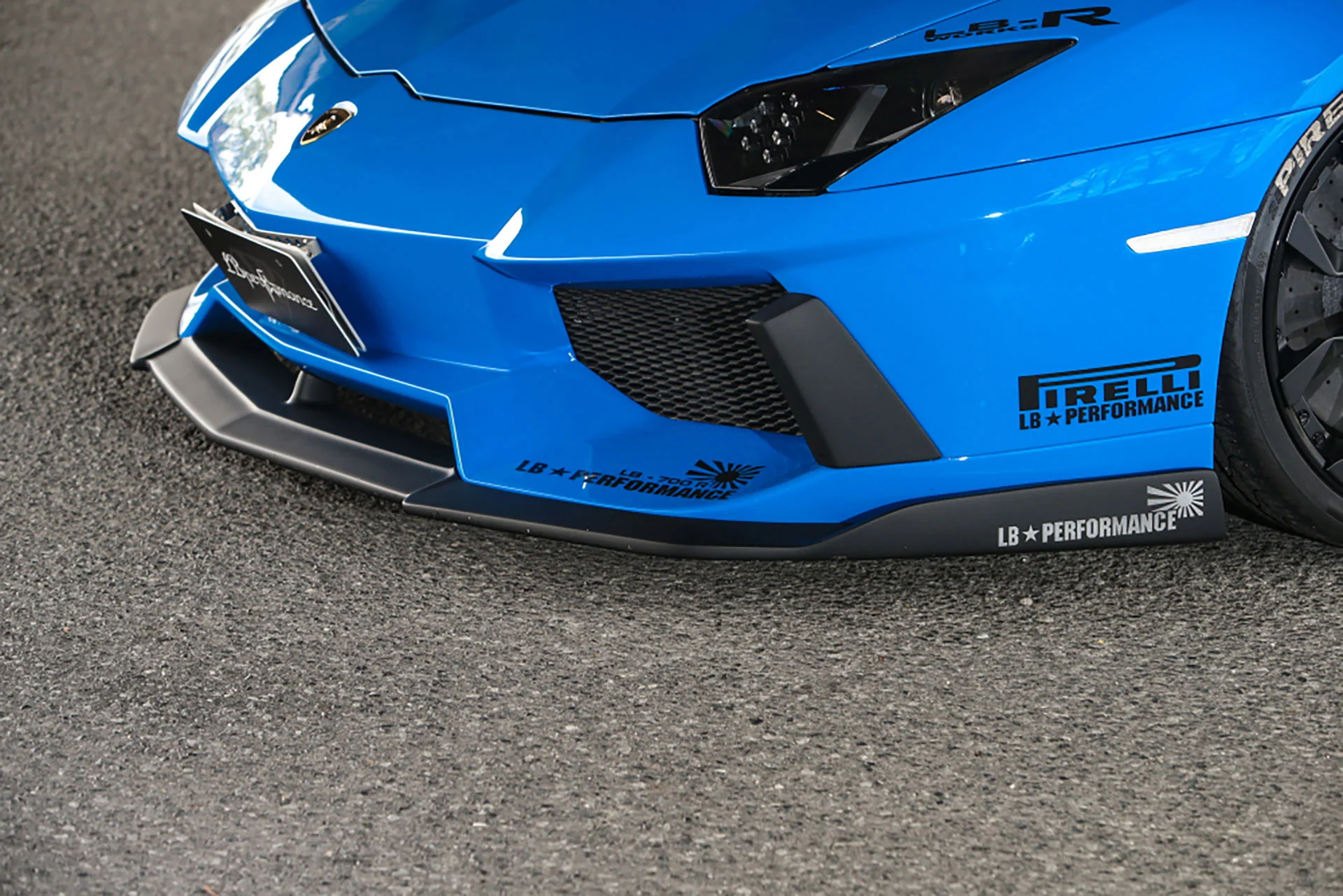 LB Performance Aventador Complete body kit Type 2 (FRP) (LB02-13) - Image 4