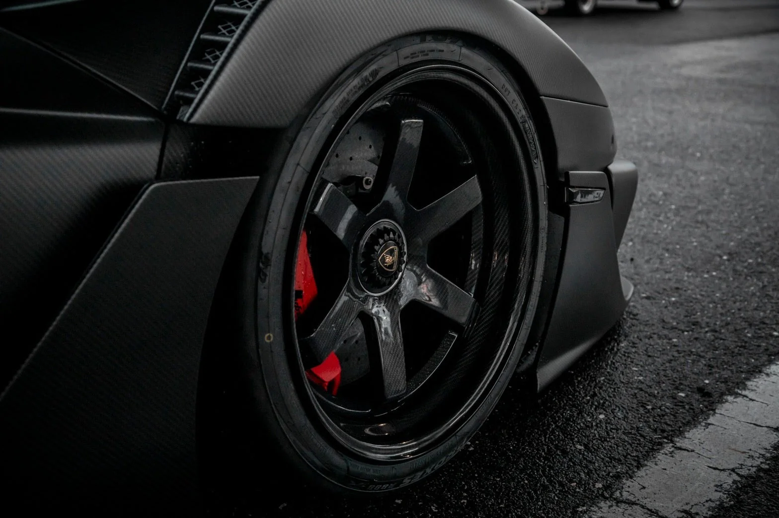 LB Silhouette WORKS Aventador GT EVO DRY CARBON (LB58-01) - Image 4