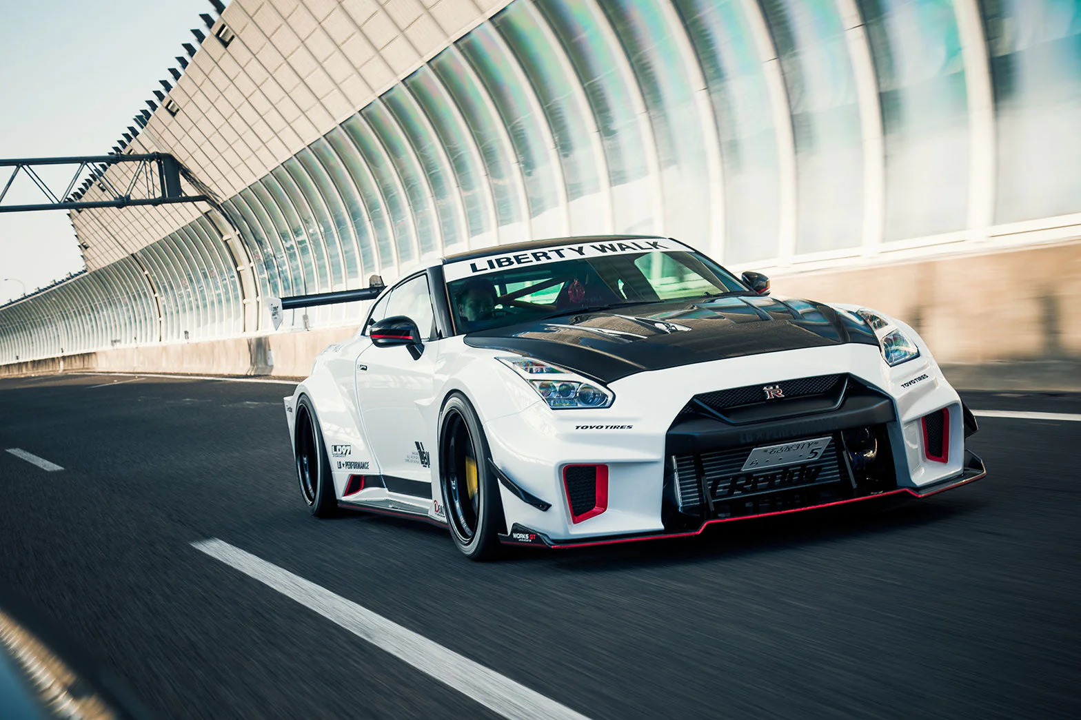 LB-Silhouette WORKS GT R35GTR Ver.1 Complete Body Kit FRP & CFRP (LB50-02) - Image 3