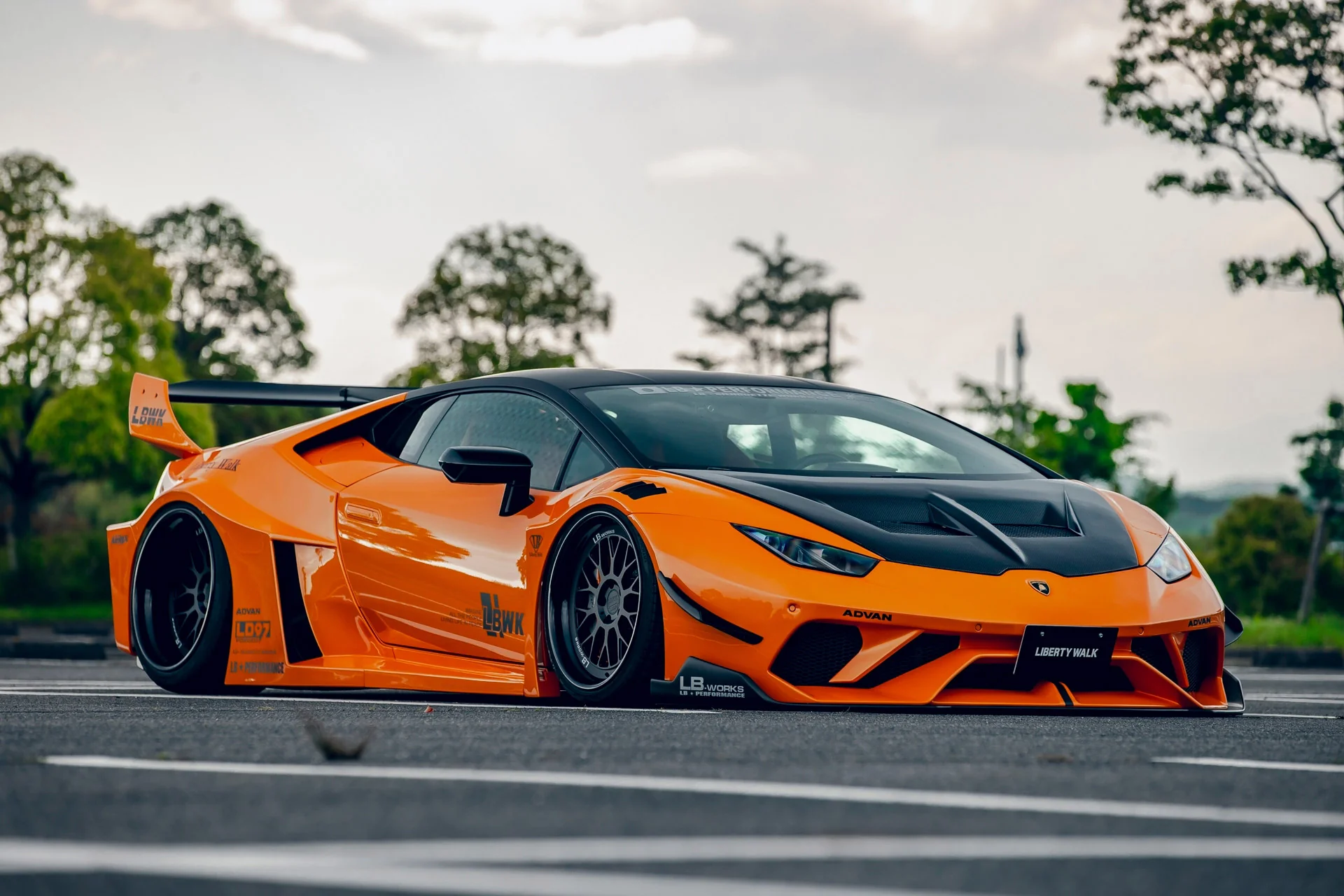 LB Silhouette WORKS HURACAN GT Complete body kit (FRP+CFRP) (LB53-02) - Image 6