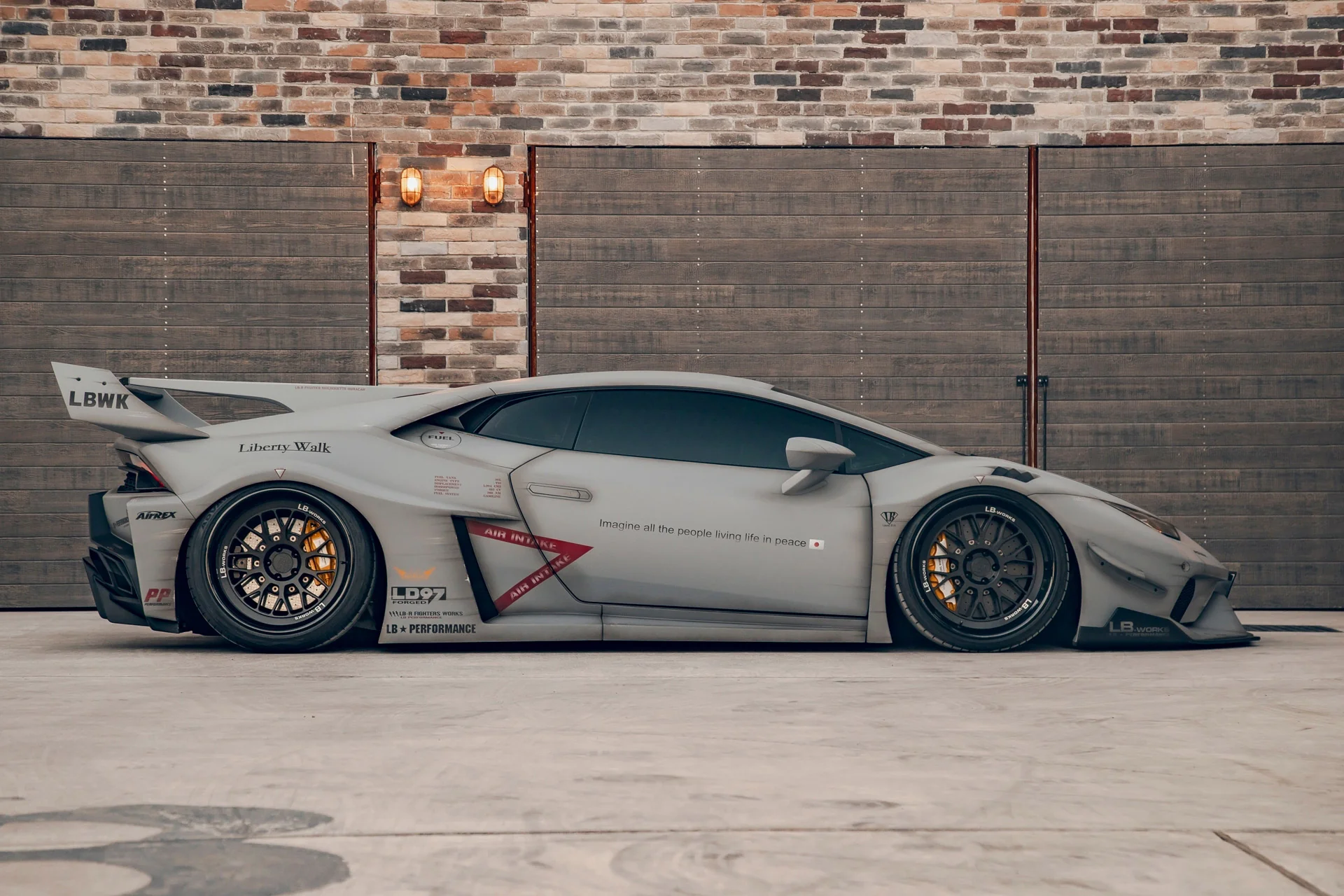 LB Silhouette WORKS HURACAN GT Complete body kit (FRP) (LB53-01) - Image 3
