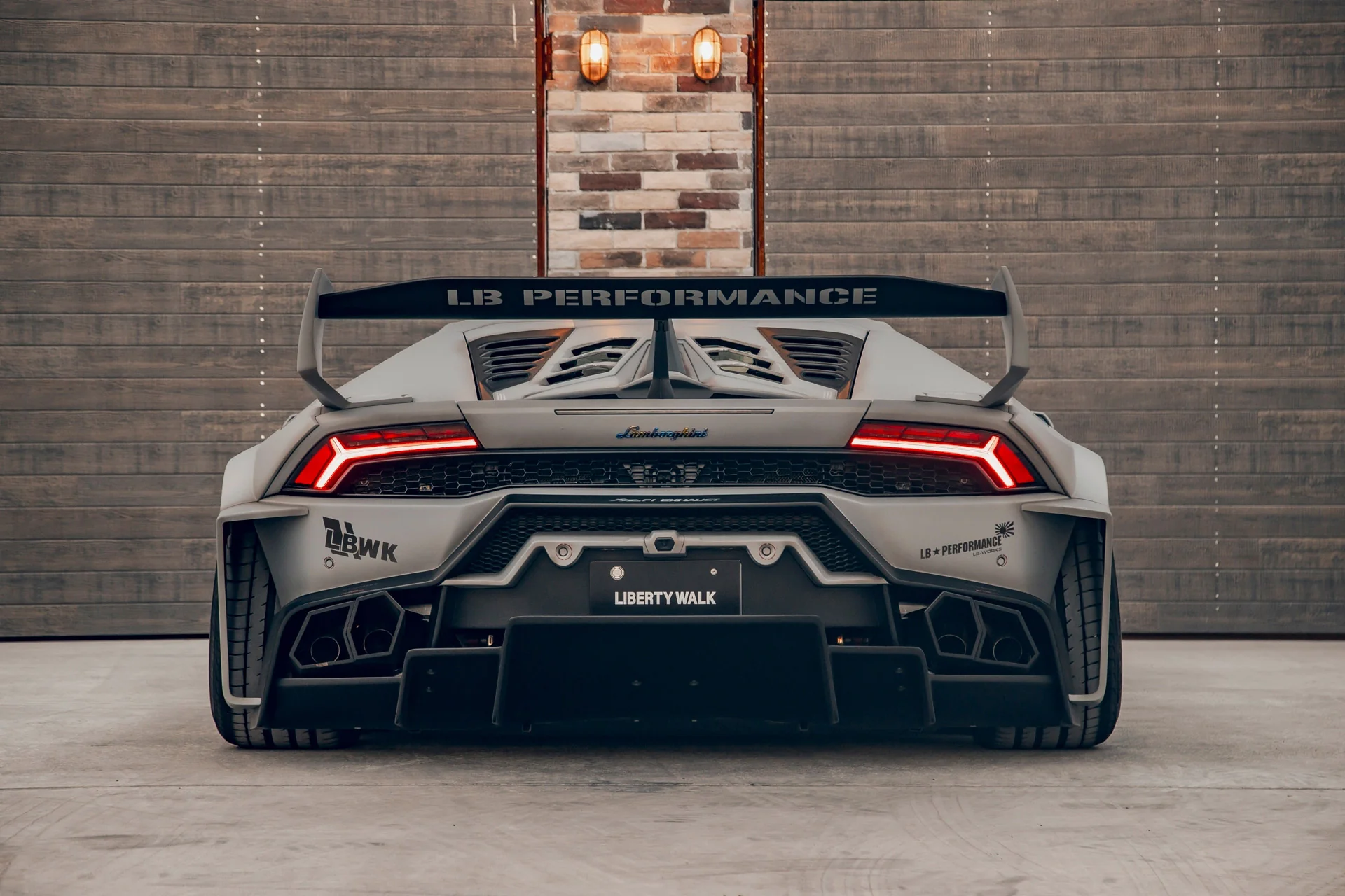 LB Silhouette WORKS HURACAN GT Complete body kit (FRP) (LB53-01) - Image 4