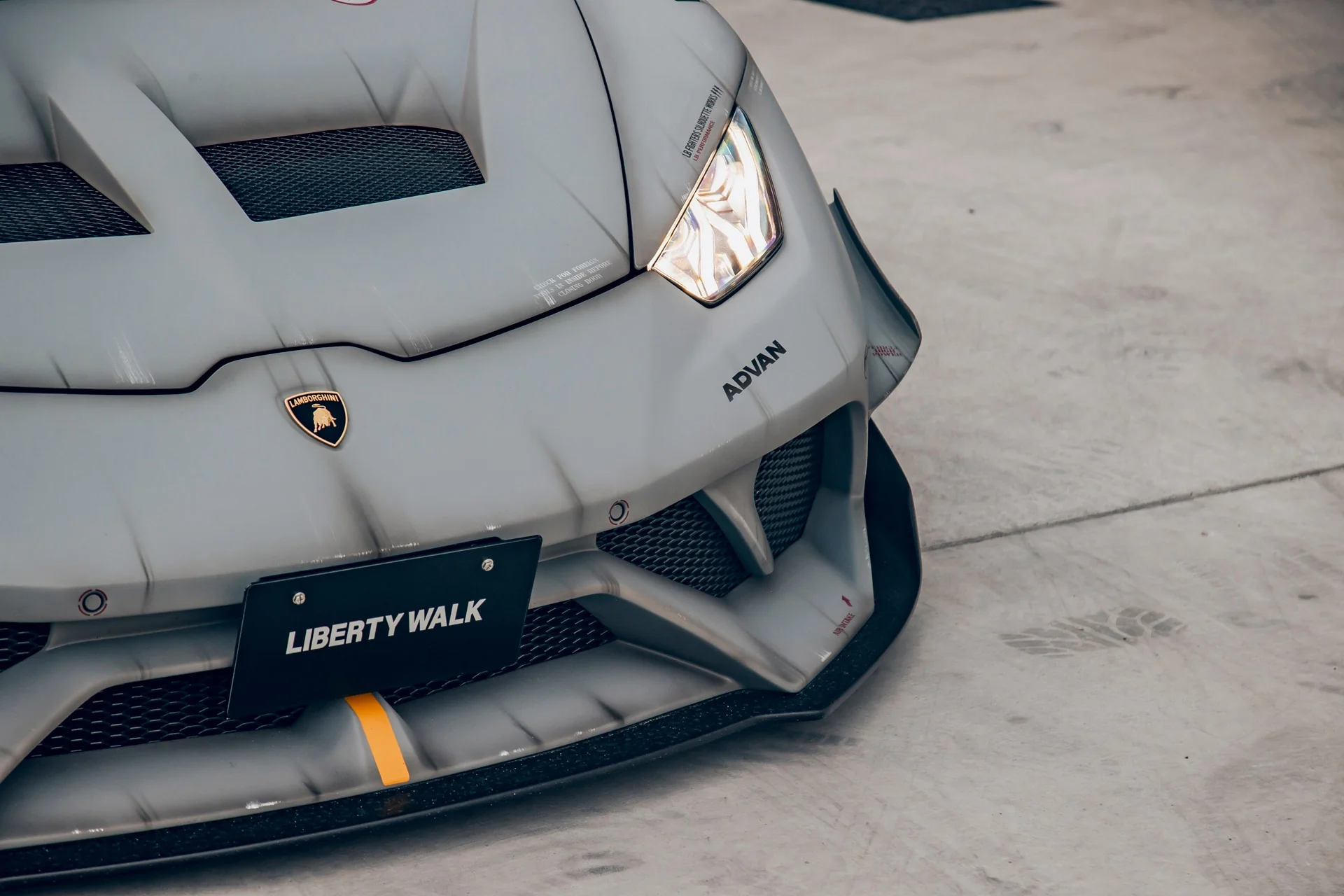 LB Silhouette WORKS HURACAN GT Complete body kit (FRP) (LB53-01) - Image 7