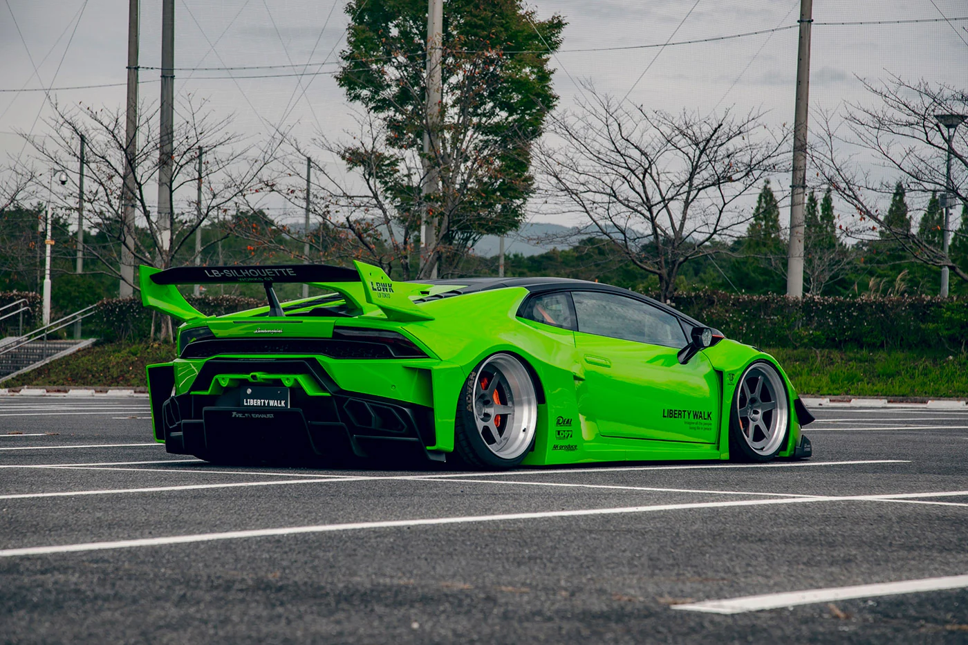 LB Silhouette WORKS HURACAN GT Complete Body Kit (REAR FENDER EXCHANGE - COUPE ONLY) FRP (LB53-04) - Image 20