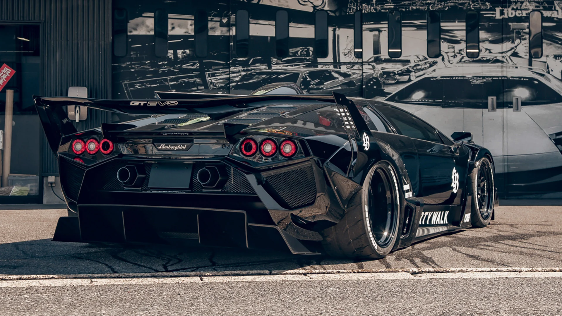 LB Silhouette WORKS Murcielago GT EVO (LB70-01) - Image 2