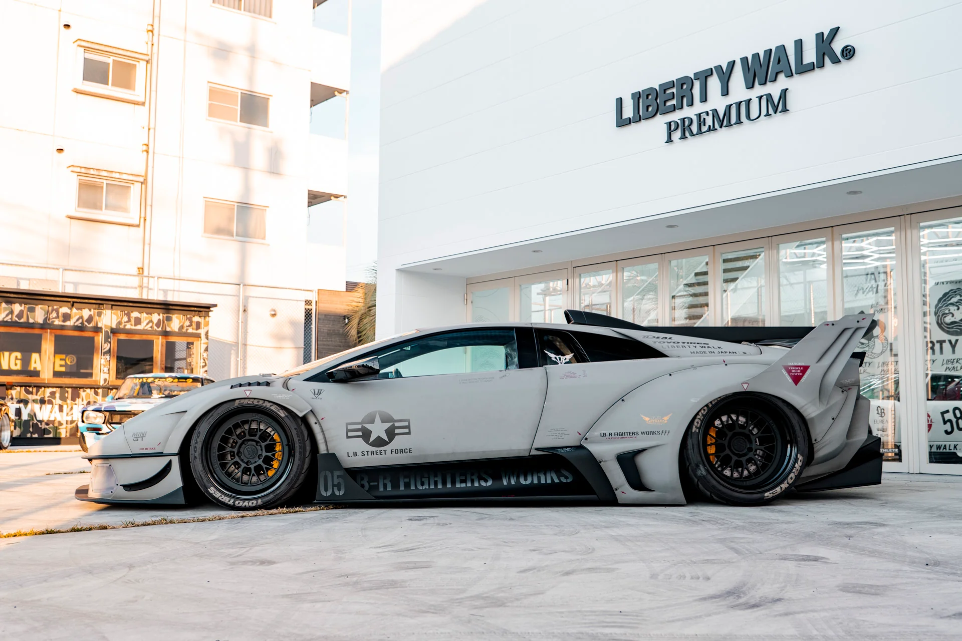 LB Silhouette WORKS Murcielago GT EVO (LB70-01) - Image 25