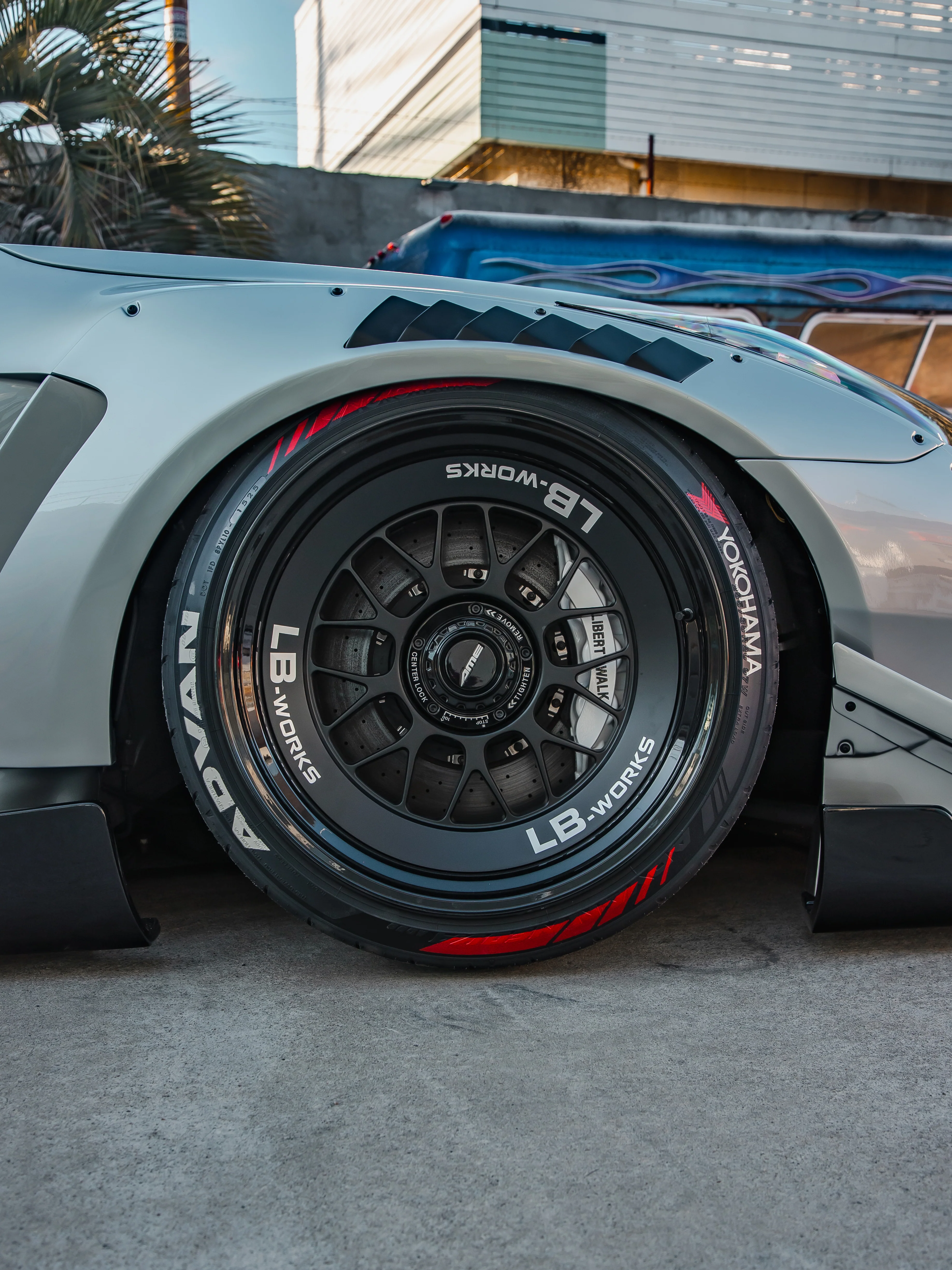 LB WORKS 35GT-R 'Final Edition' Complete Body Kit FRP - Image 26