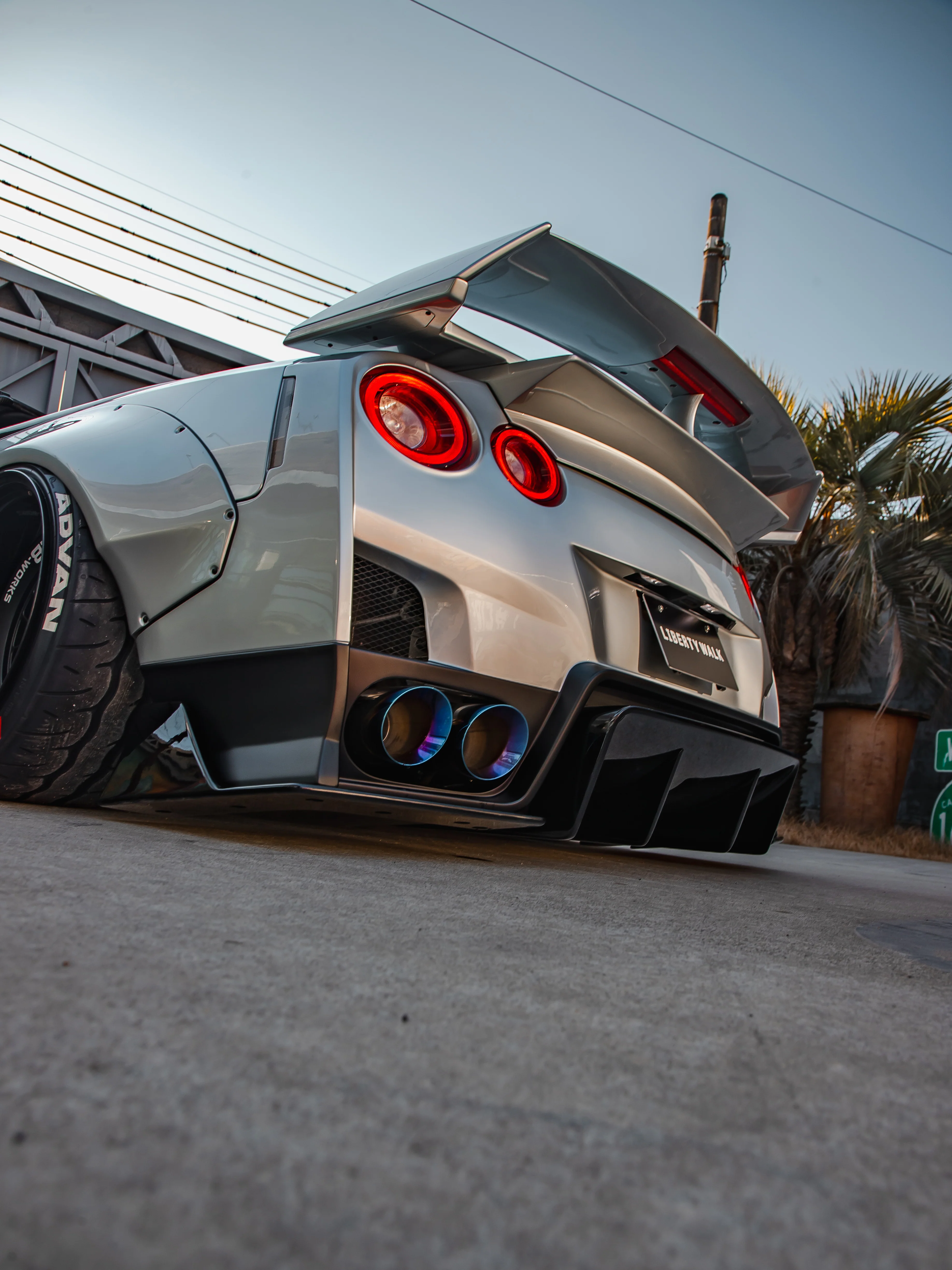 LB WORKS 35GT-R 'Final Edition' Complete Body Kit FRP - Image 28