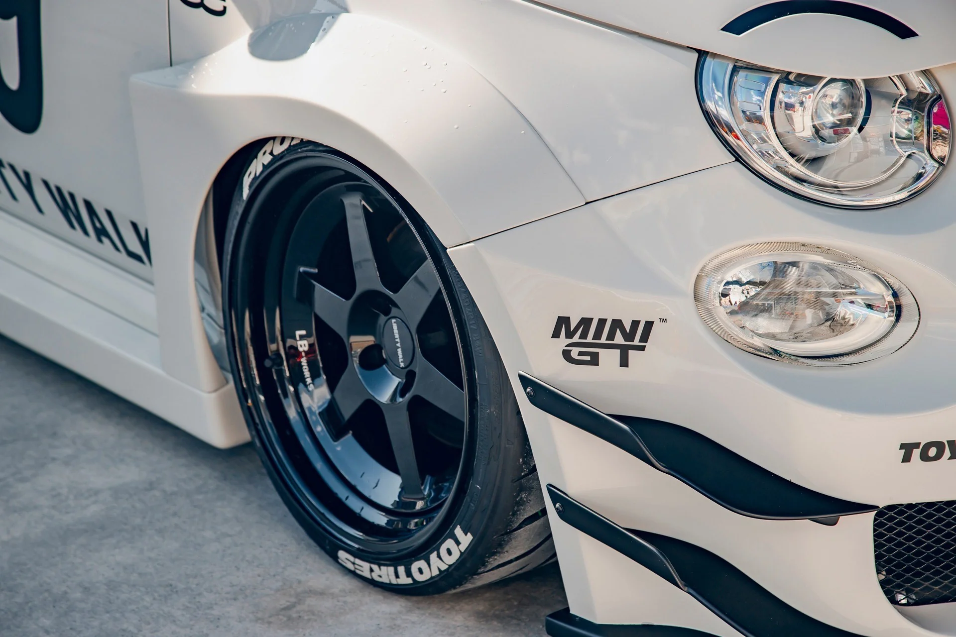 LB WORKS Abarth 595 CFRP (LB72-02) - Image 14