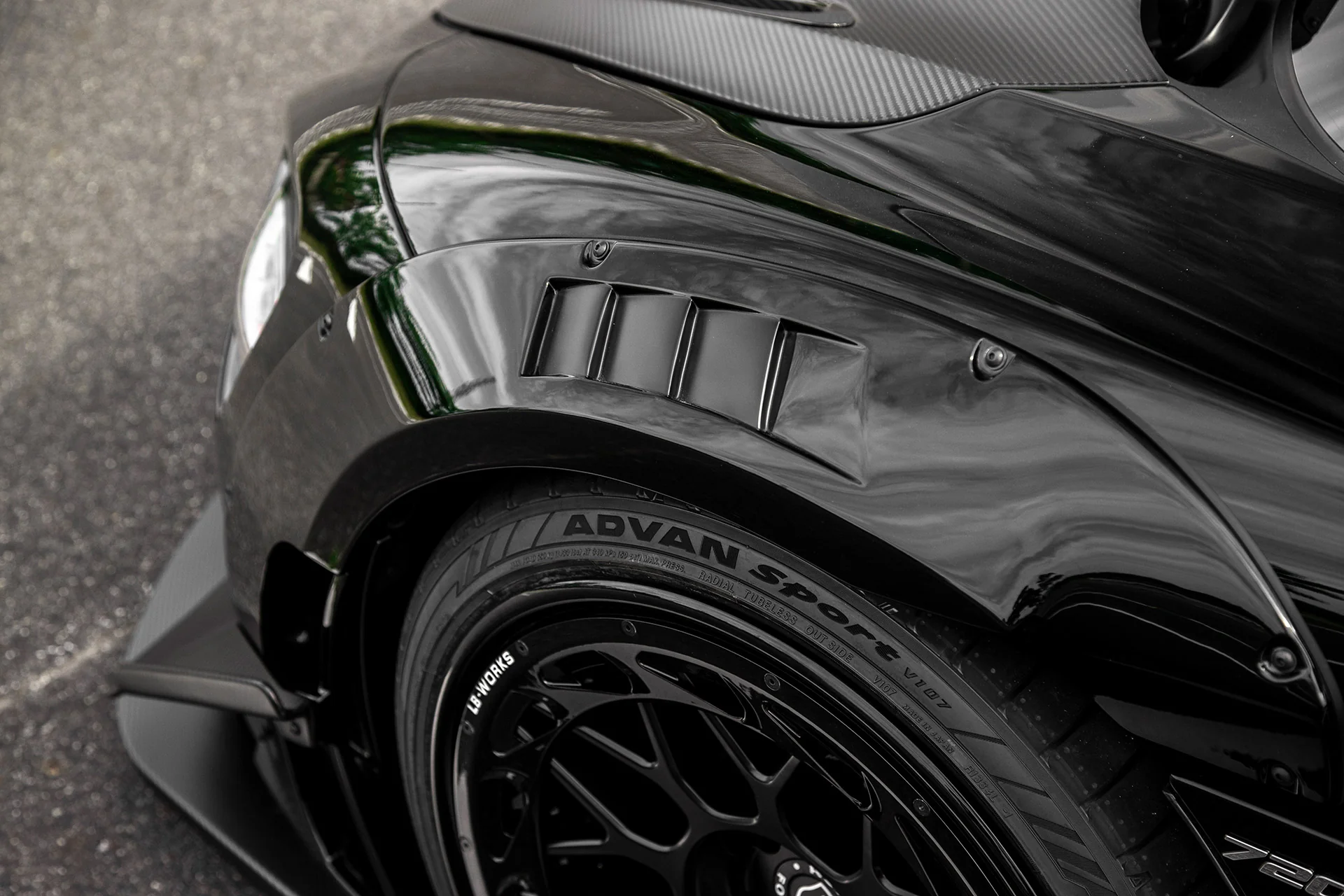 LB WORKS 720S Complete Body kit Dry Carbon (LB75-02) - Image 3