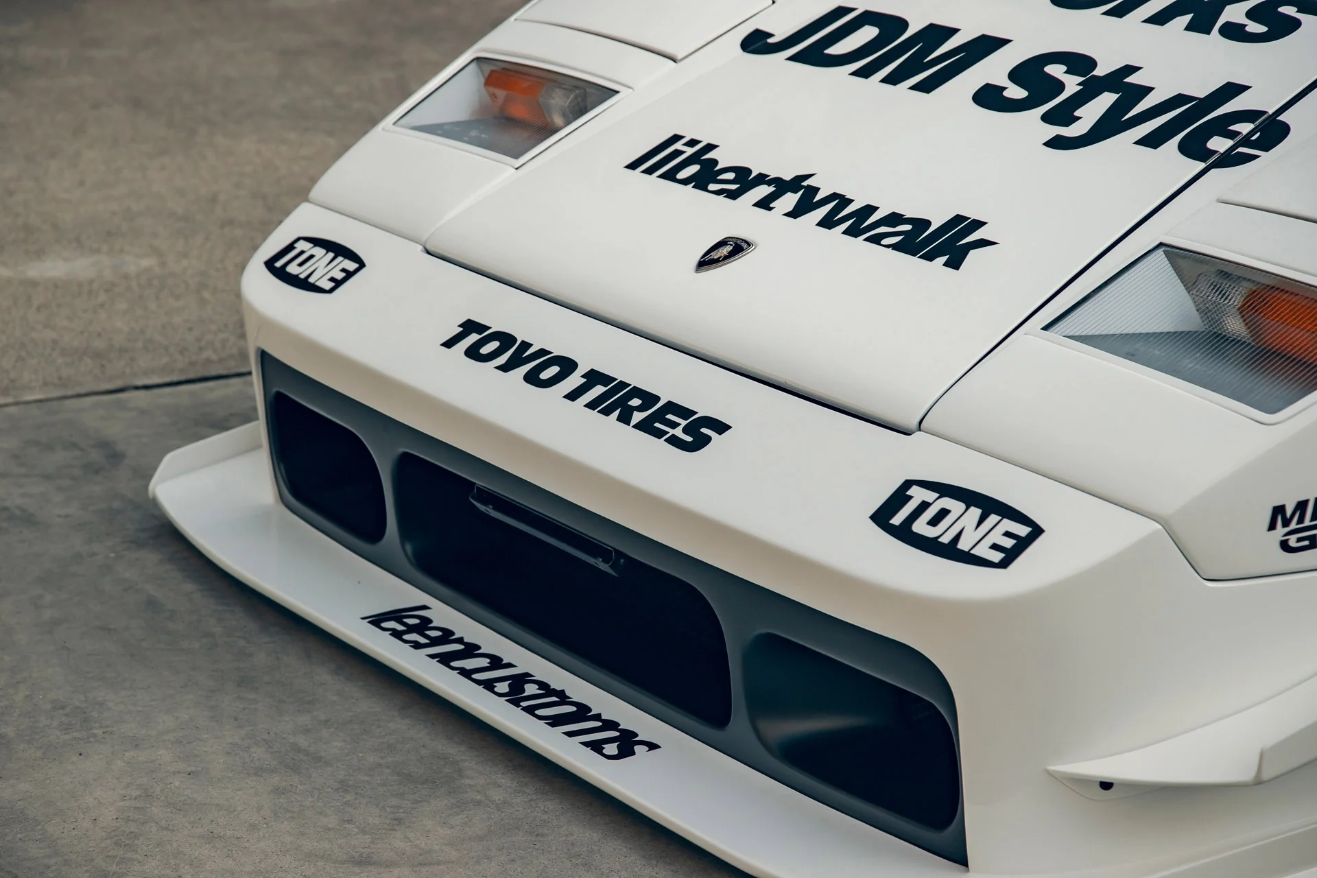 LB WORKS Countach complete body kit - Image 13