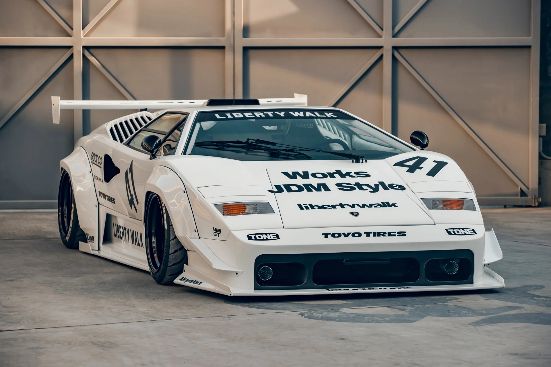 LB WORKS Countach complete body kit - Image 3