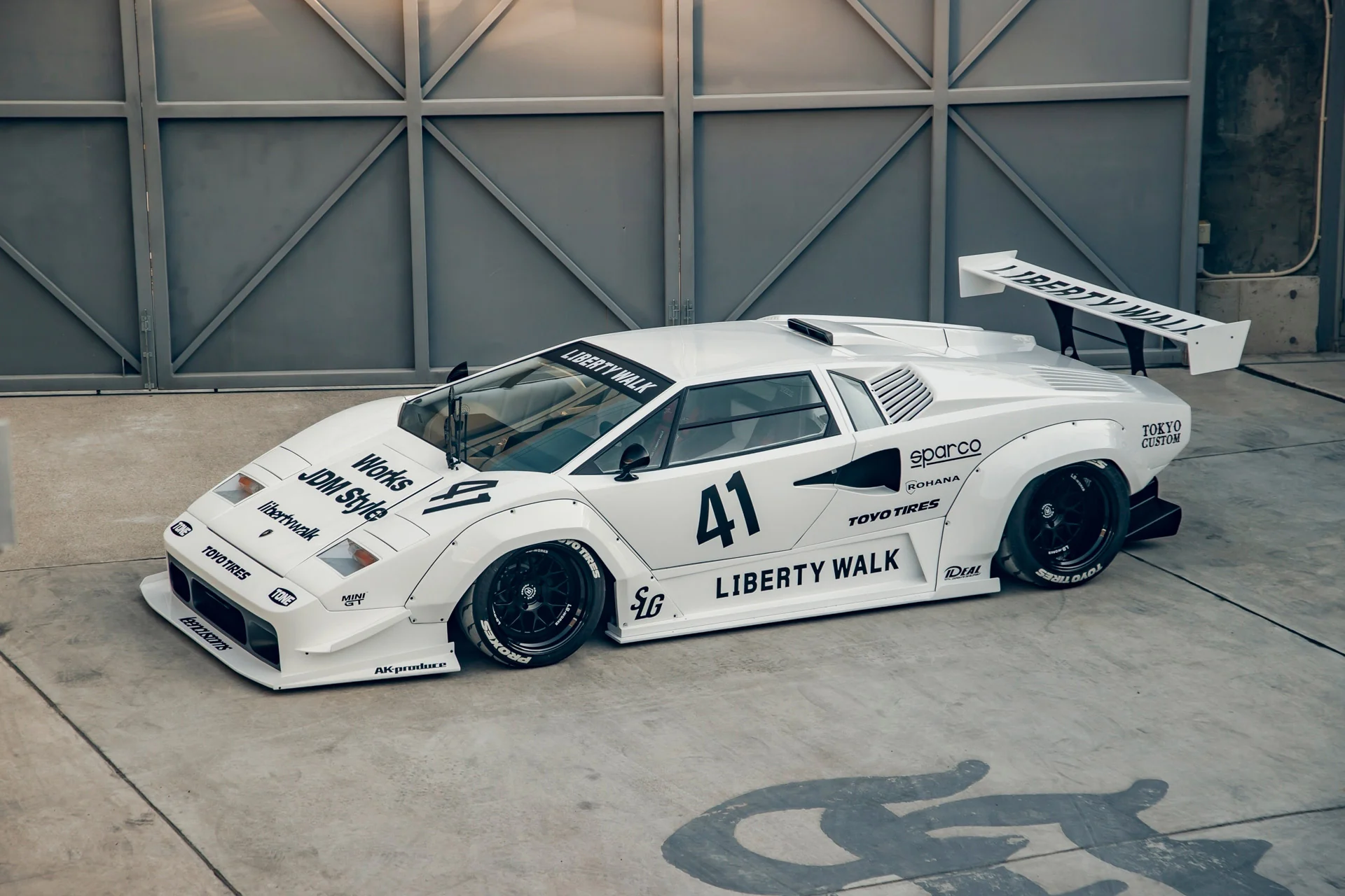 LB WORKS Countach complete body kit - Image 4