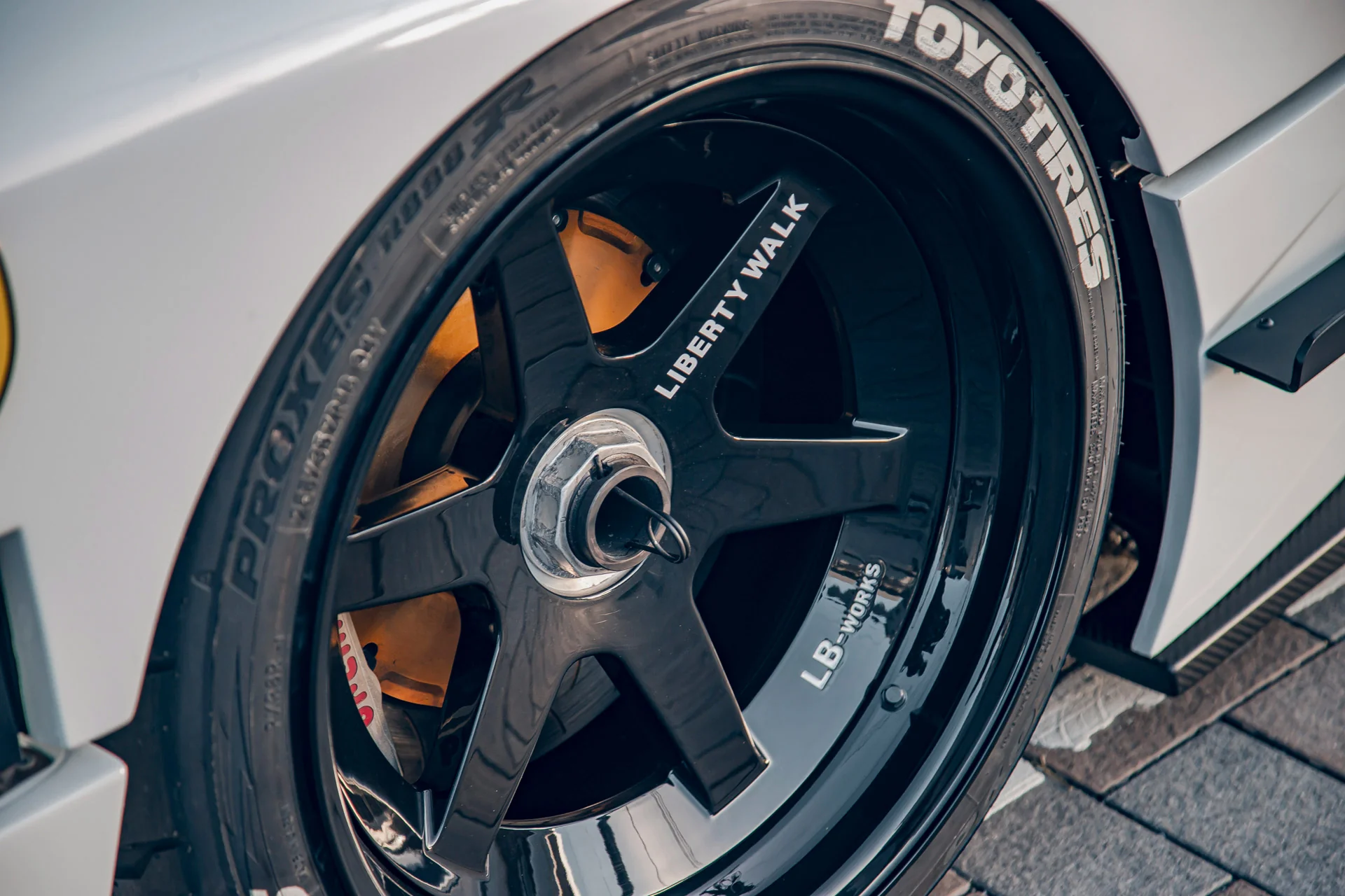 LB WORKS F40 complete body kit (CFRP) (LB71-02) - Image 19