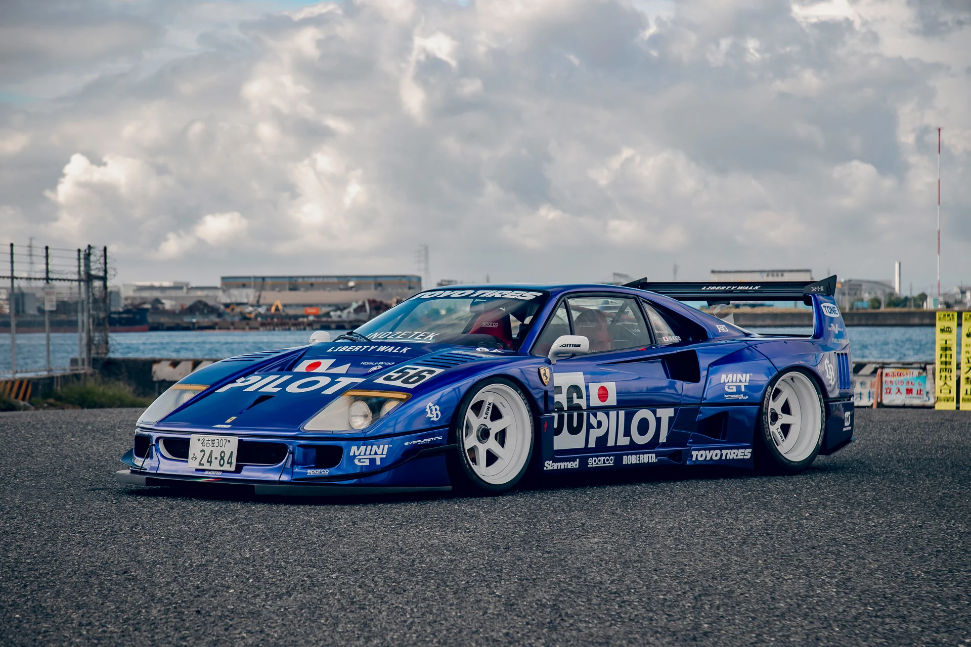 LB WORKS F40 complete body kit (FRP) (LB71-01) - Image 14