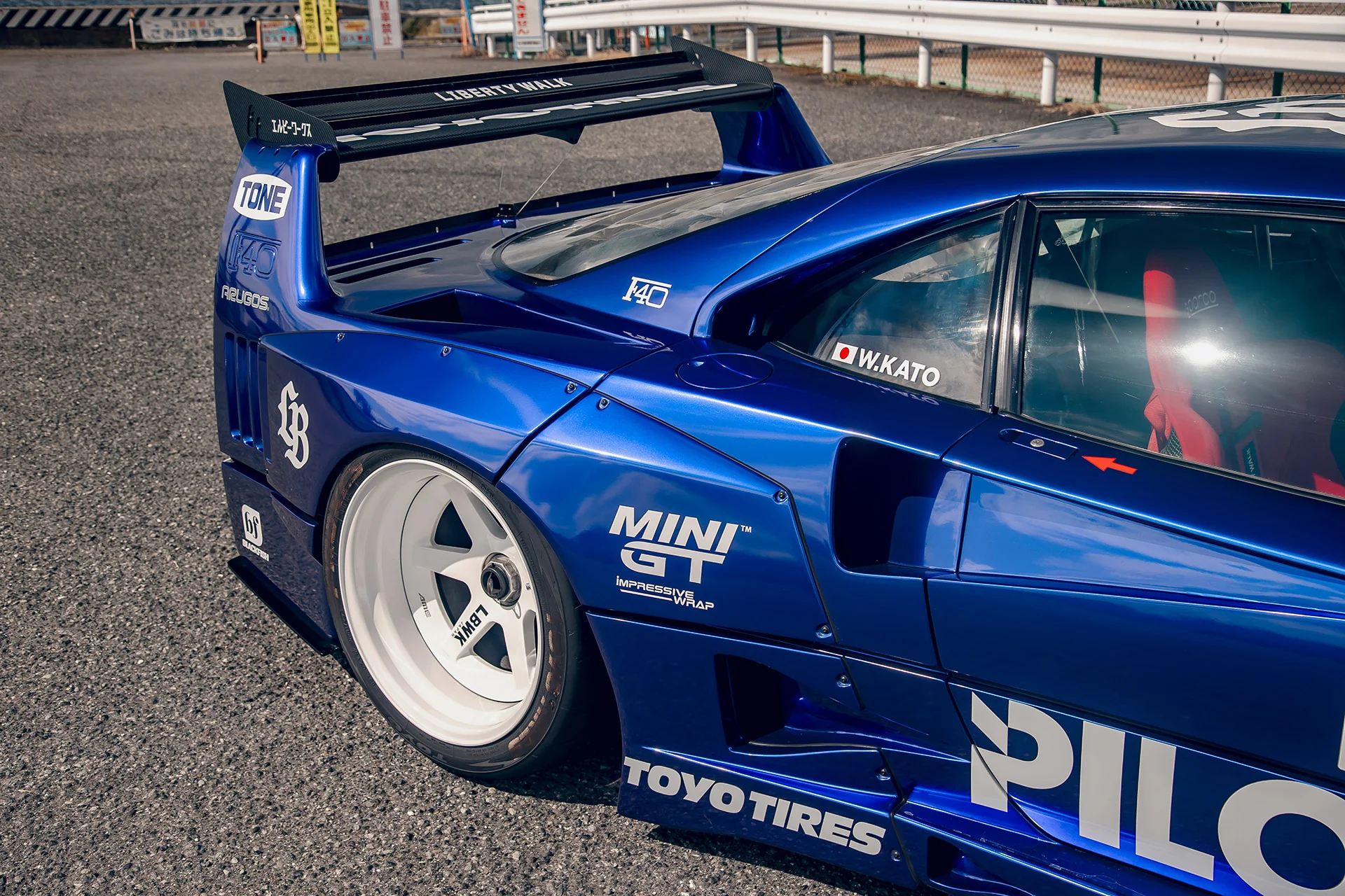 LB WORKS F40 complete body kit (FRP) (LB71-01) - Image 15