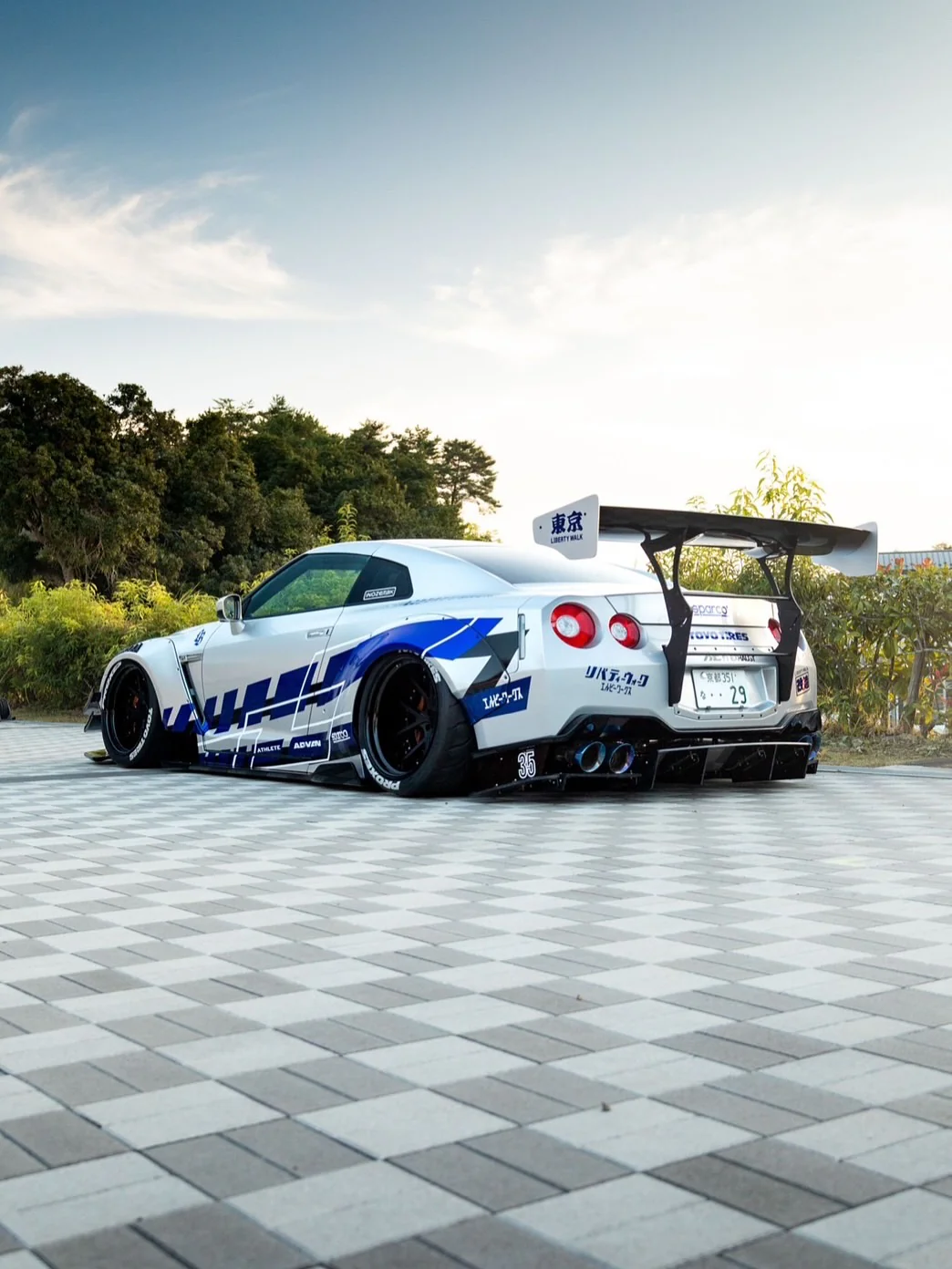 LB WORKS GTR Type 2 Complete Body Kit 2017- FRP (LB31-03) - Image 5