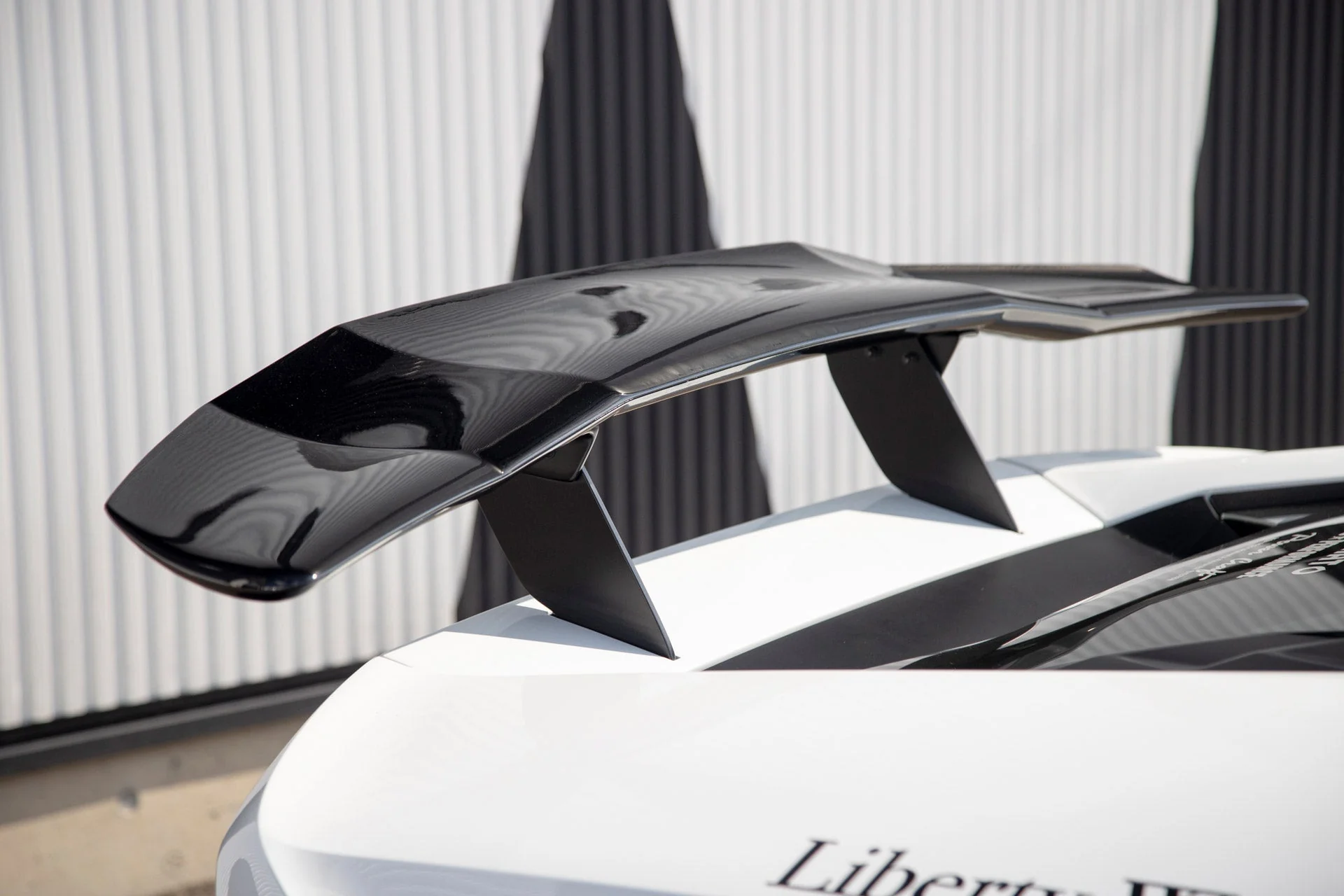 LB WORKS Huracan ver.1 complete body kit (FRP) (LB13-01) - Image 4