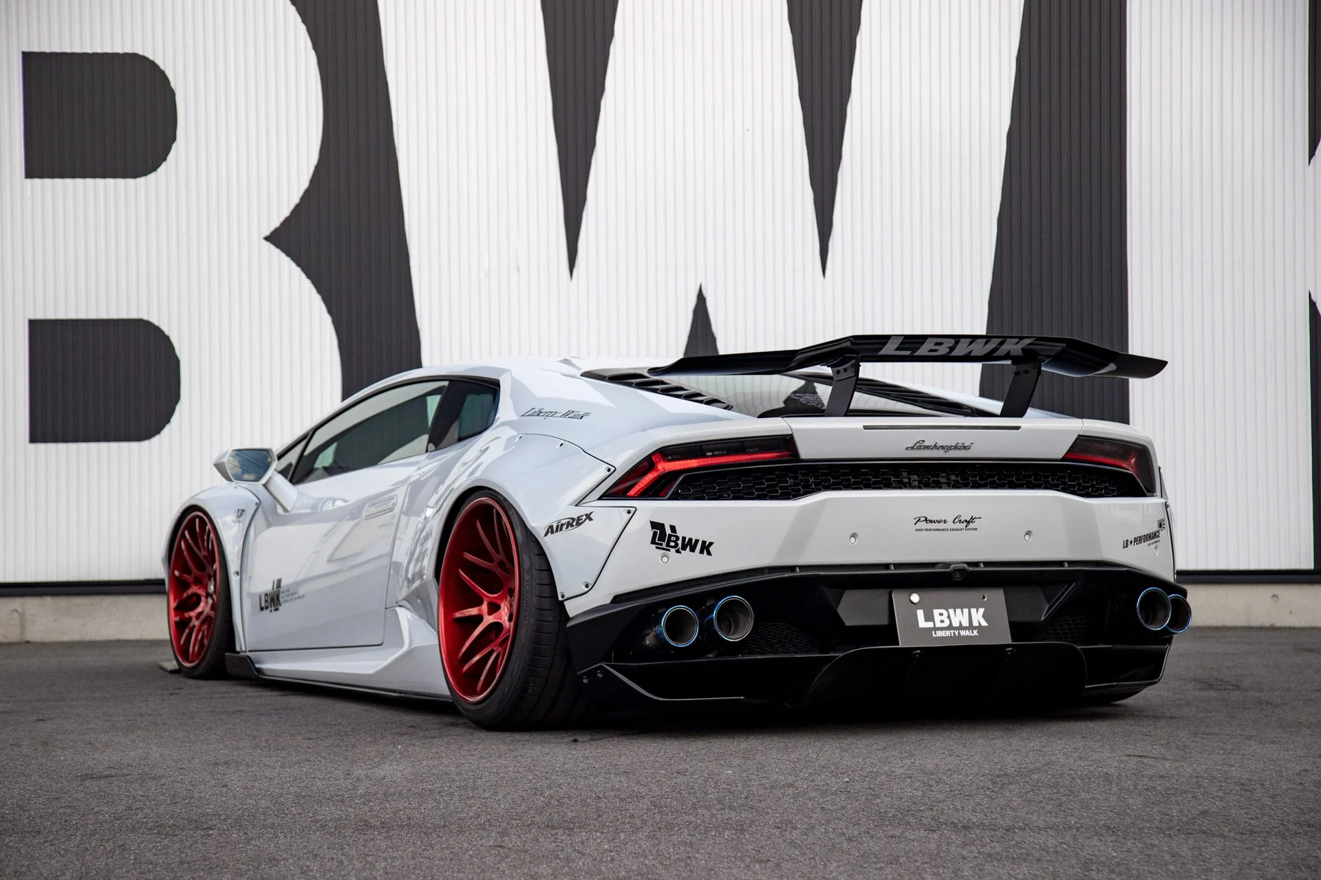 LB WORKS Huracan ver.1 complete body kit with exchange fender type (FRP) (LB13-15) - Image 2