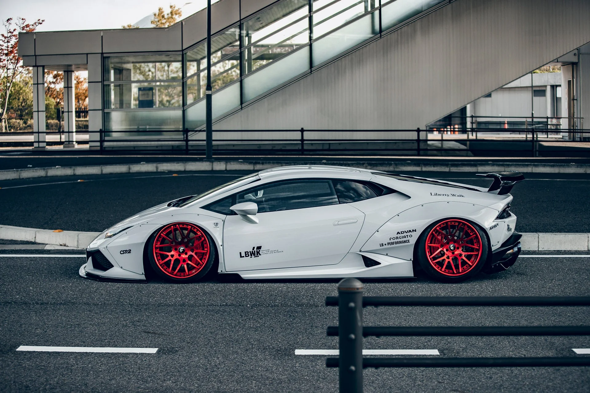 LB WORKS Huracan ver.1 complete body kit with exchange fender type (FRP) (LB13-15) - Image 3