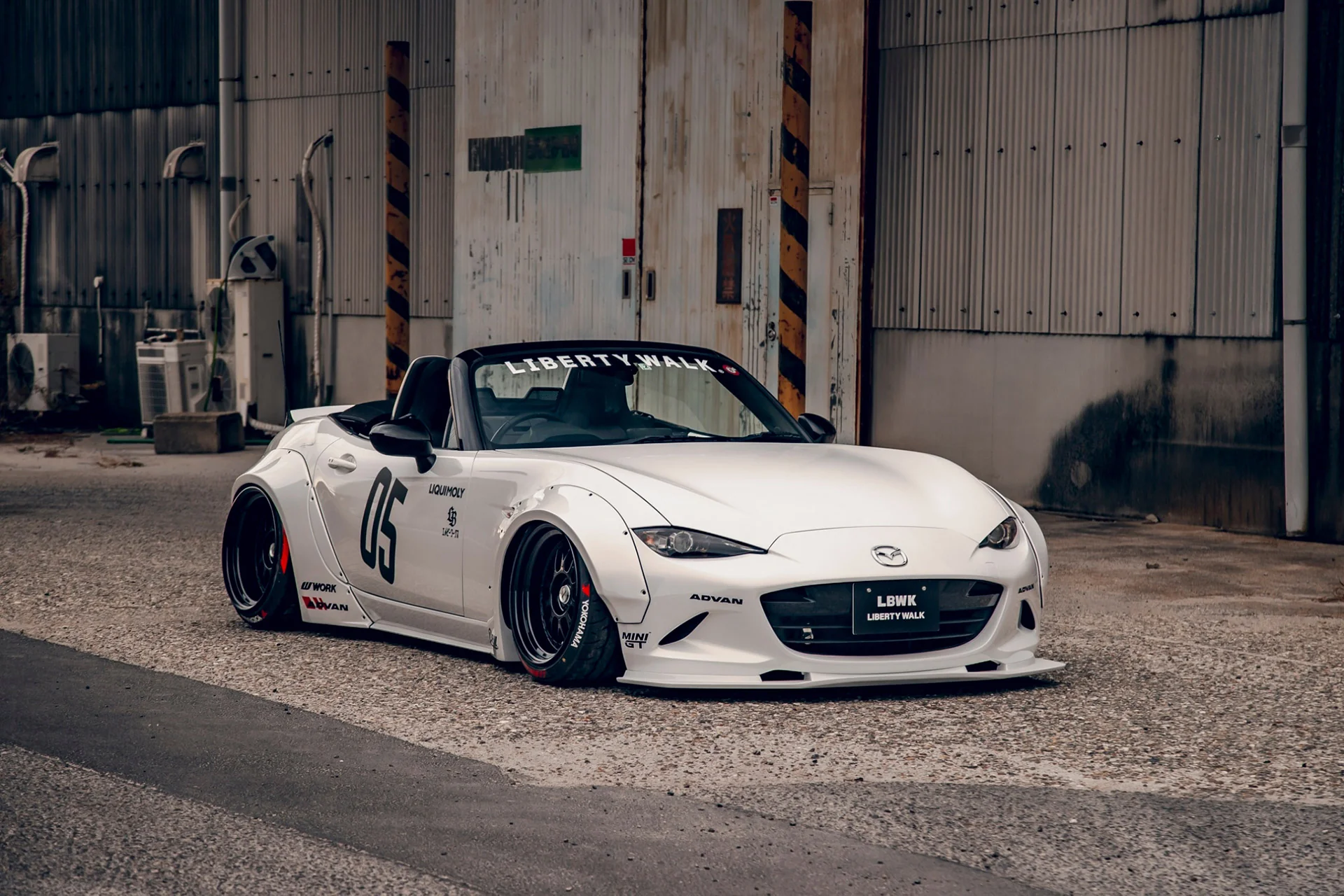 LB WORKS MX5 ND Complete body kit V2 CFRP (LB86-02) - Image 13