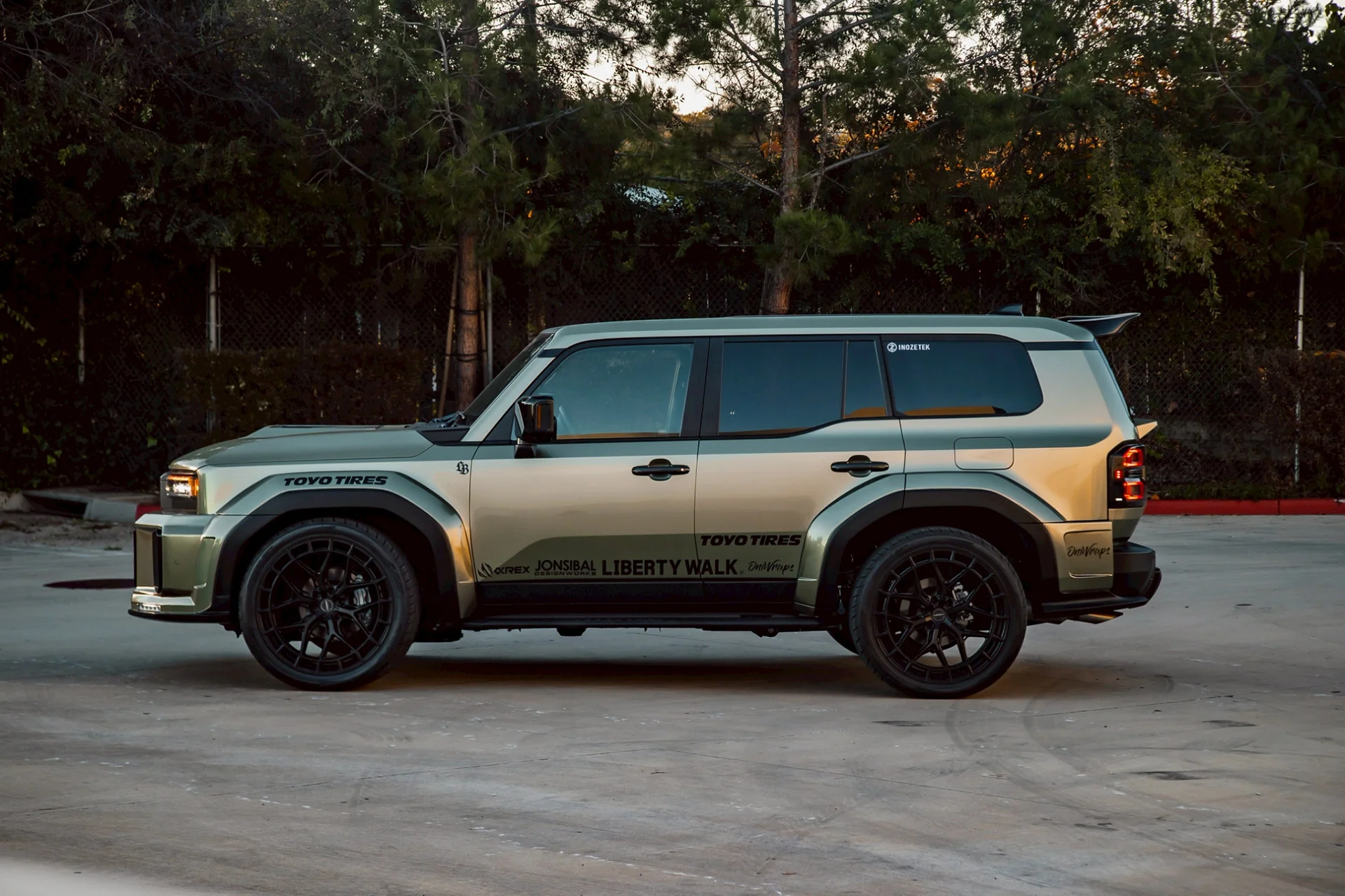 LB WORKS Toyota Land Cruiser 250 Complete body kit (LB88-01) - Image 16