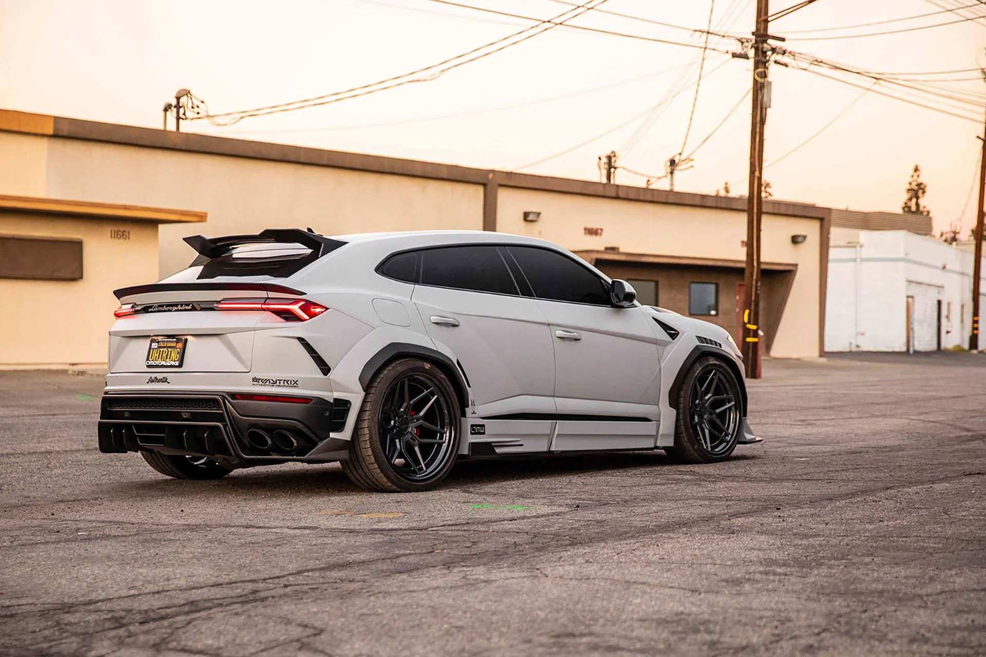 LB WORKS URUS Complete body kit (DRY CARBON) (LB67-02) - Image 15