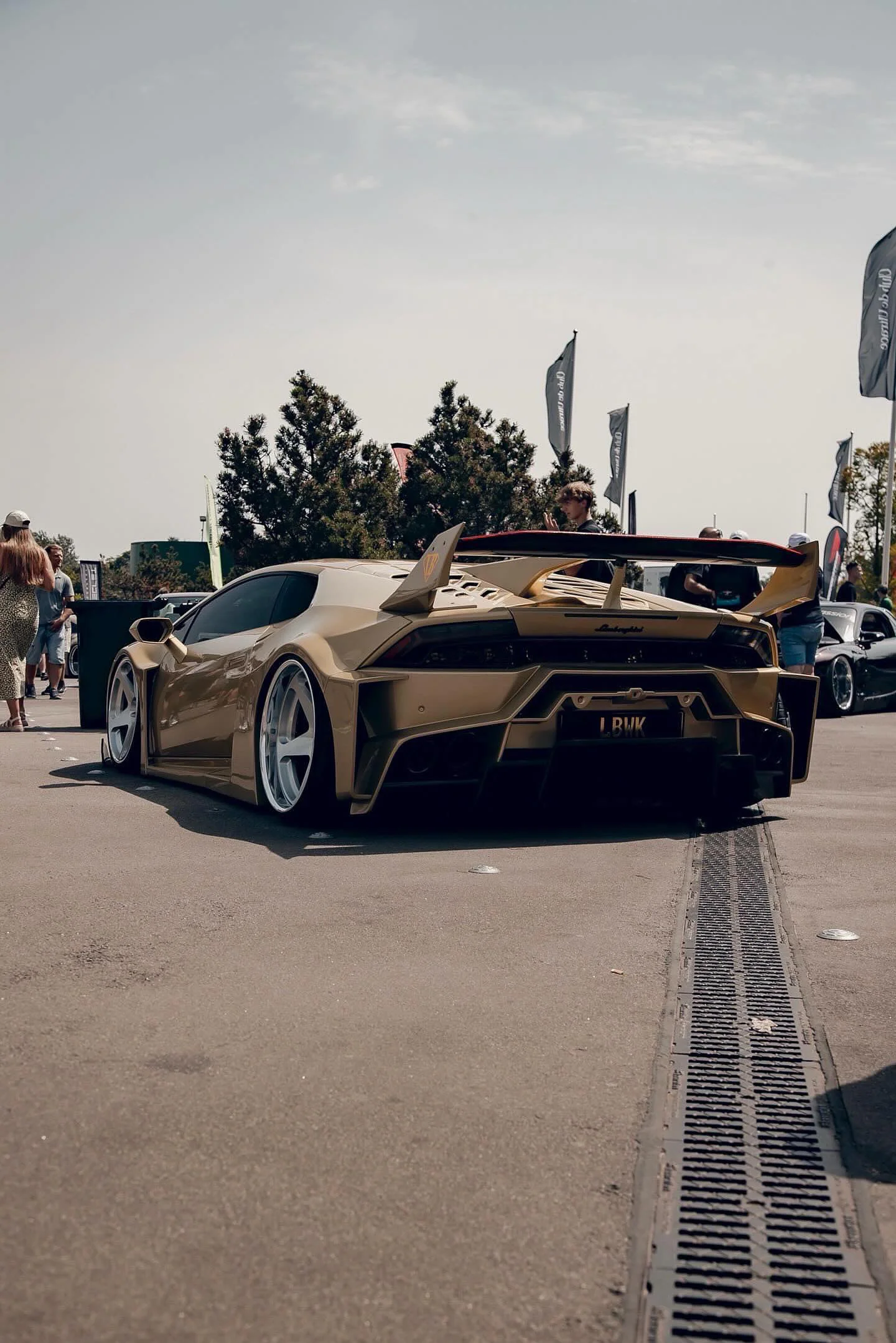 Liberty Walk LB-Silhouette Works Lamborghini Huracan LP610-4 - Image 5