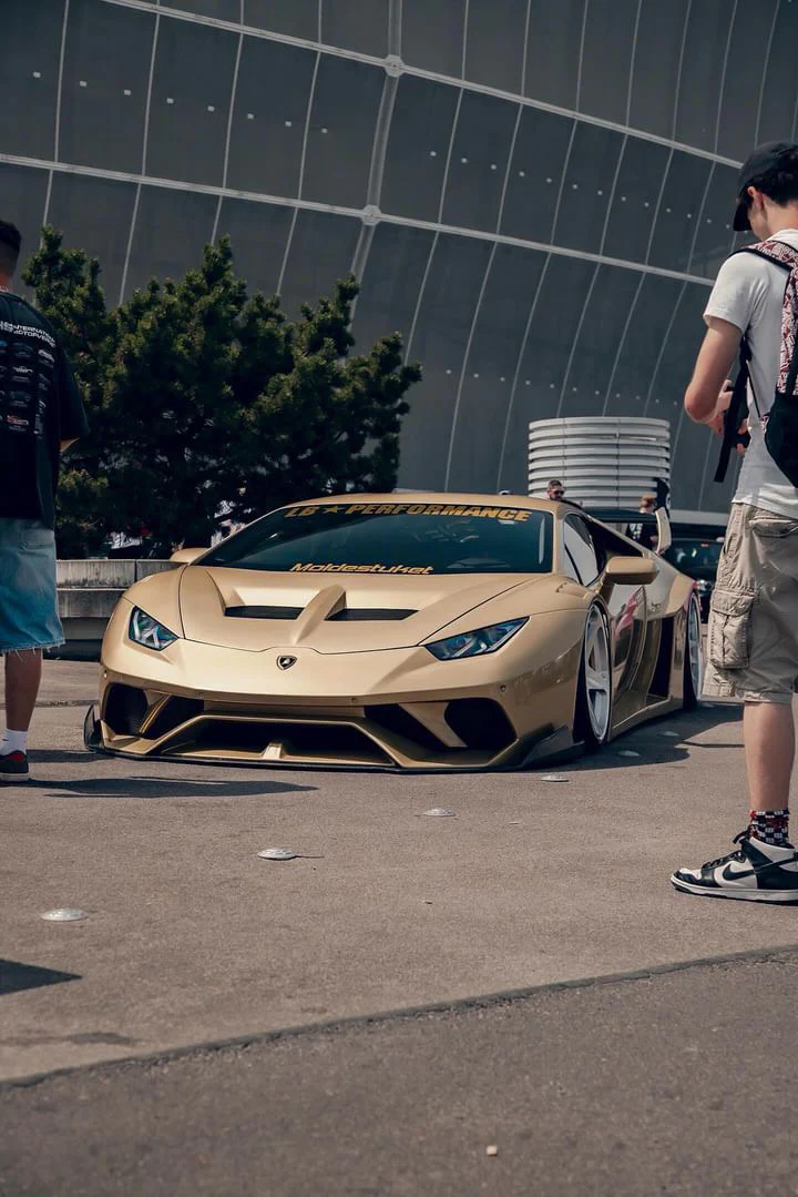 Liberty Walk LB-Silhouette Works Lamborghini Huracan LP610-4 - Image 8