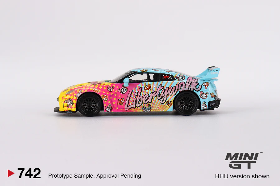 Mini GT - 1/64 Nissan GTR (KUMA) - Image 3