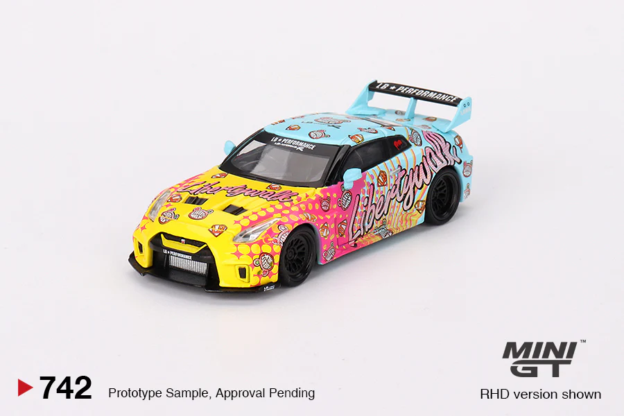 Mini GT - 1/64 Nissan GTR (KUMA) - Image 4