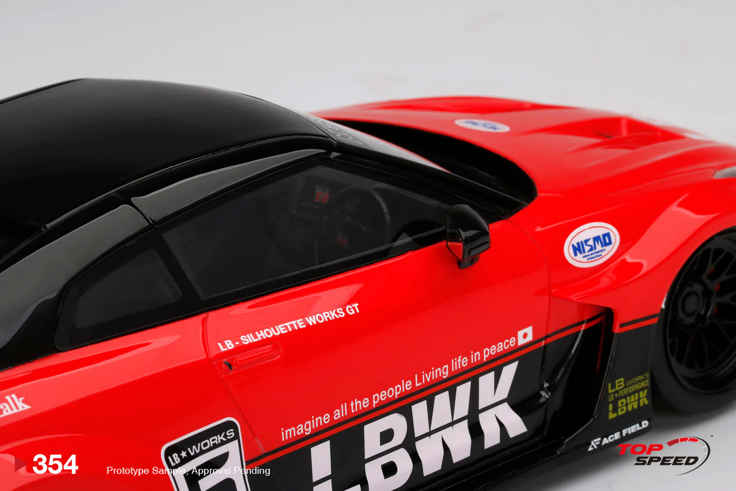 TopSpeed - 1/18 Nissan GTR (Red/Black) - Image 5